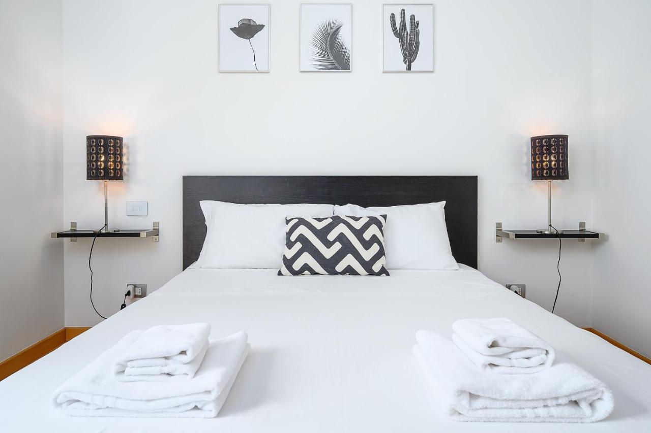 Stylish Condo Garibaldi Sempione 85M2 - Self Check-In Milan Bagian luar foto