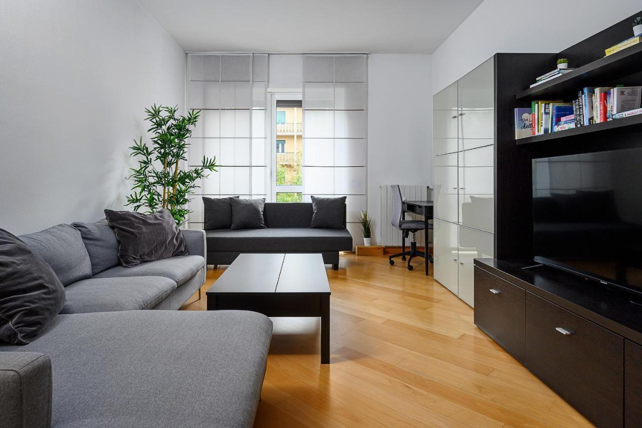 Stylish Condo Garibaldi Sempione 85M2 - Self Check-In Milan Bagian luar foto